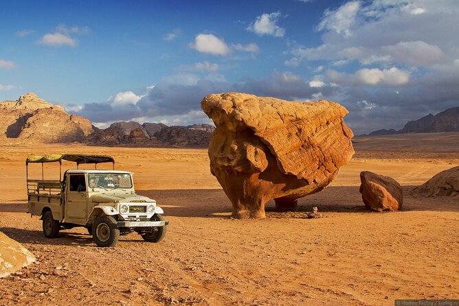 10-Day Private Tour, Jordan's Paradise - Customizable - Jeep time in Wadi Rum