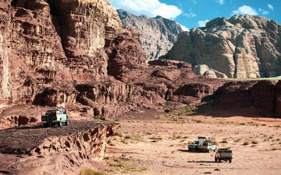 2-Day Tour from Amman to Petra, Wadi Rum, and Dead Sea - Bedouin dinner and your night in the desert