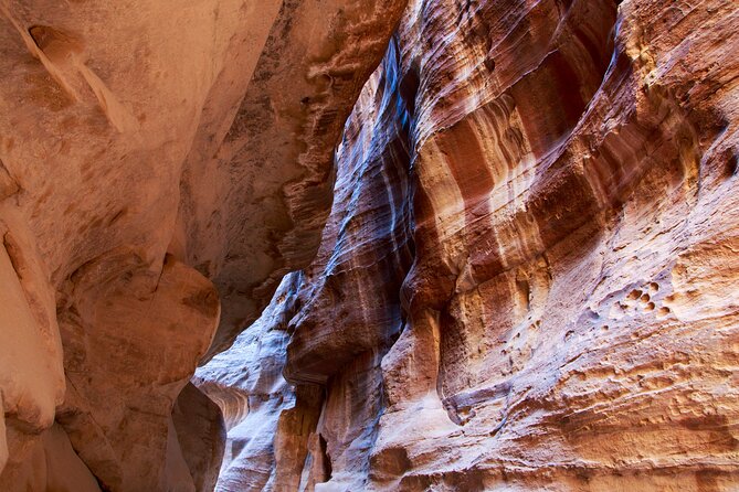 3-DayJordan Short Break Private Tour - Day 1: airport assistance and the ride to Petra