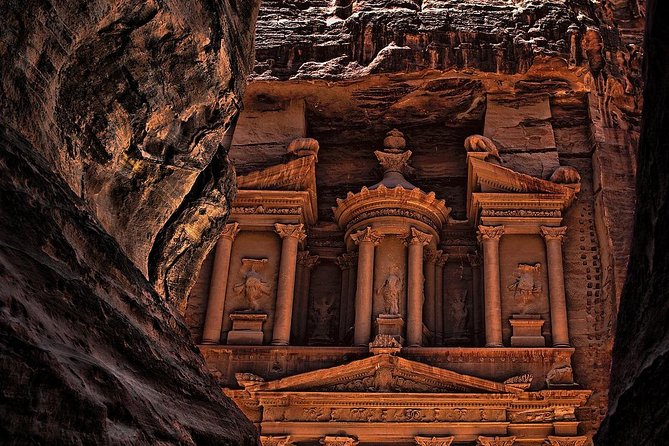 3 Days Tour Petra, Wadi Rum, Dead Sea - Petra and the walk through the Siq