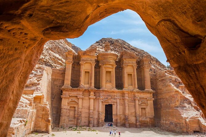 3-hour Private Guided Tour In Petra with hotel pick up. - Royal Tombs and the carved hillsides