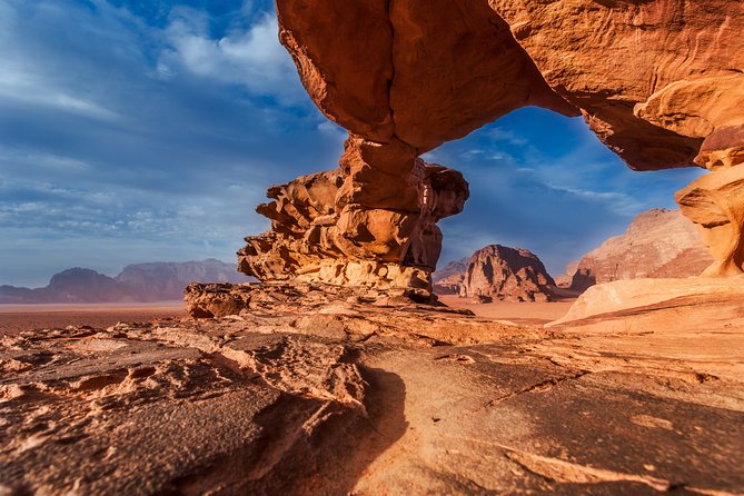 4-Night Private Jordan Mysteries:Petra, Wadi Rum, Aqaba, Dead Sea - Day 2: Walking into Petra through the Siq