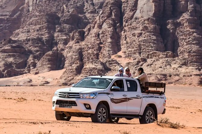 4x4 Full-Day Desert Tour - Small Arch and the larger rock bridges