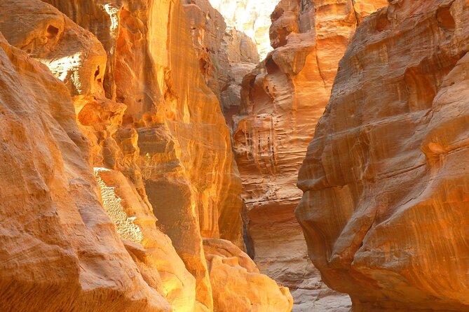 5-Day Private Jordan Tour: Petra, Wadi Rum and the Dead Sea from Amman - Petra in five hours, from the Siq to Qasr al-Bint