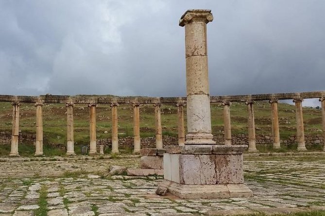 5-Day Private Tour, Jordan's Resilience - The driver and private service