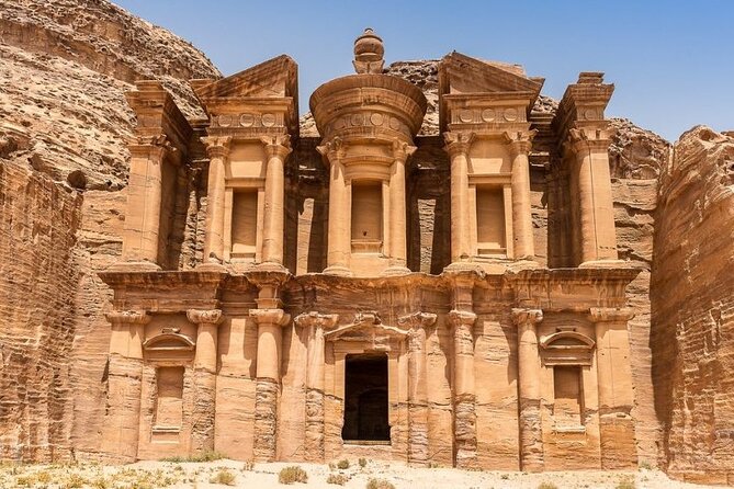 6-Day Private Guided Tour to Discover the Jordan Jewels - Meals, hotels, and daily comfort