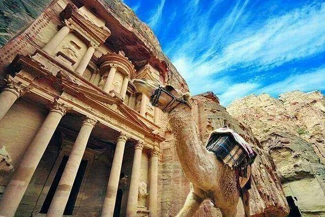 A Full Day Trip To Petra From Amman - The Siq and Petra’s first great reveal