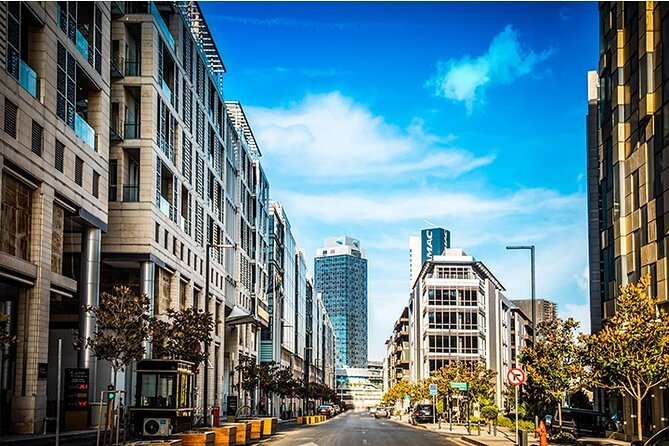 Amman Airport Private Departure Transfer - The 45-minute drive to Queen Alia International Airport