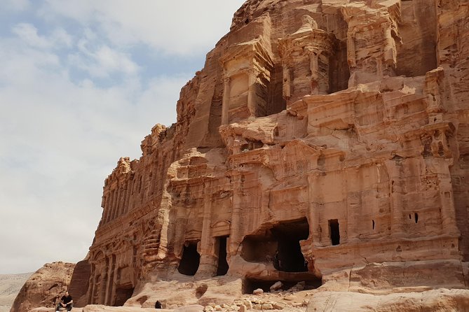 Amman and Aqaba airport lift to Petra and Wadi Rum - What the drive feels like in a private car