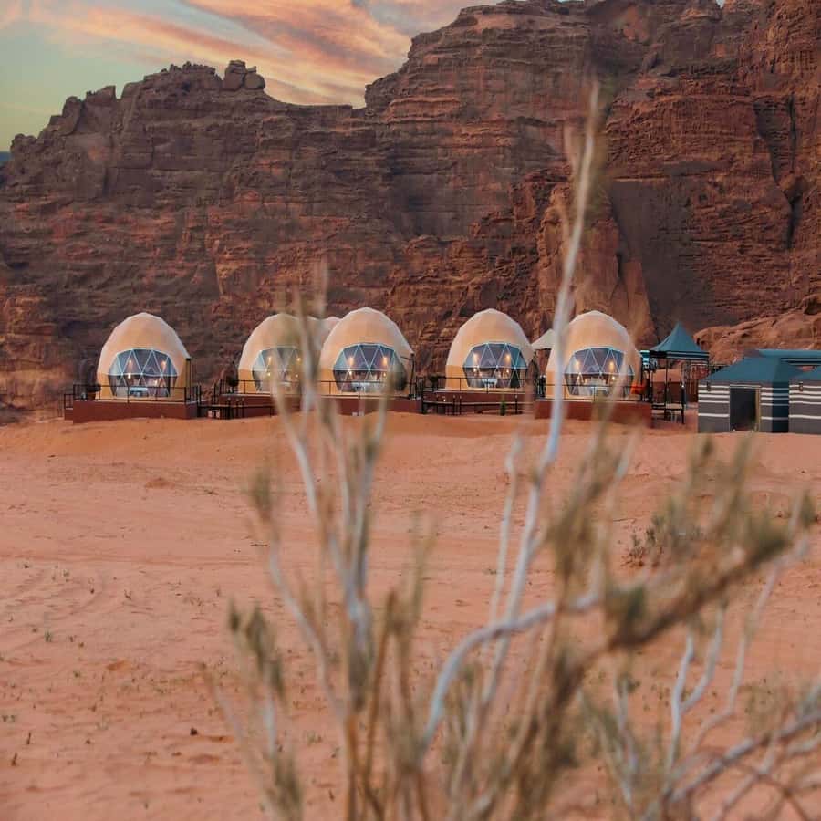 Amman Private Tour Petra Wadi Rum And Dead Sea 2day Bubble - What the private transport adds