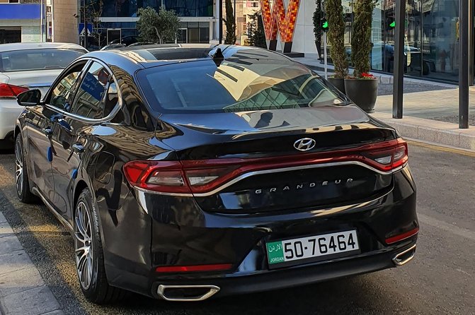 Best price vip taxi - Why the name sign makes a difference