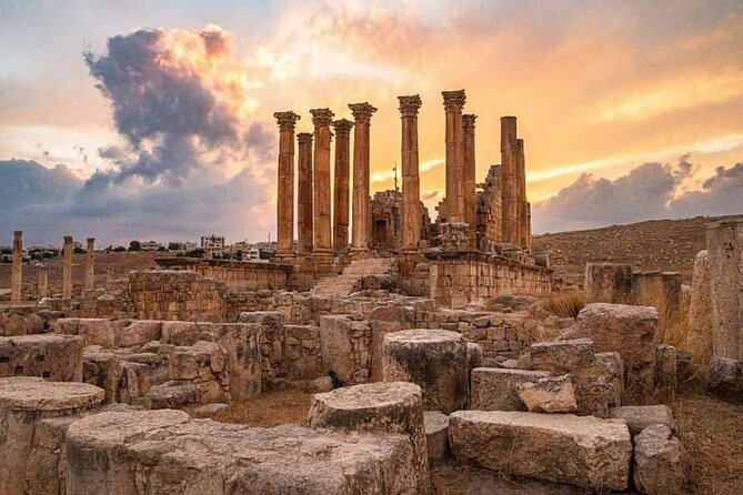 Day Tour Jerash, Ajloun and Umm Qais From Amman - Jerash, three hours among Roman streets and temples