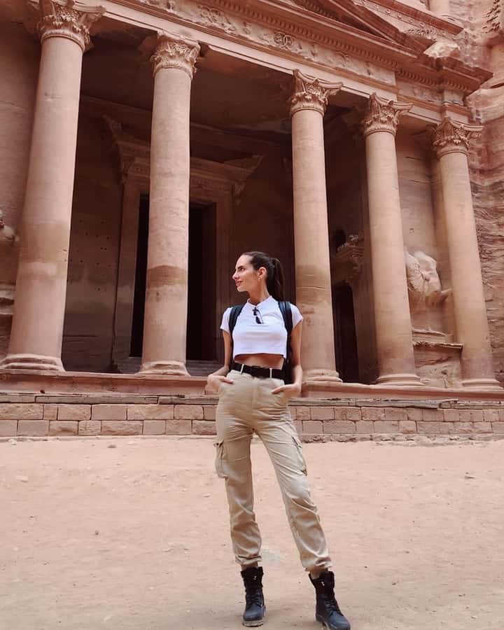 From Amman: Full-Day Private or Group Tour to Petra - Private ride or group option?