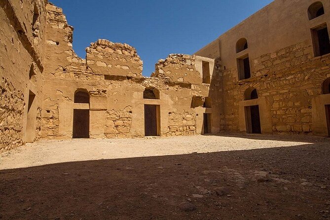 From Amman: Full-Day tour Amman city tour and desert castles - The long road day and the question of comfort
