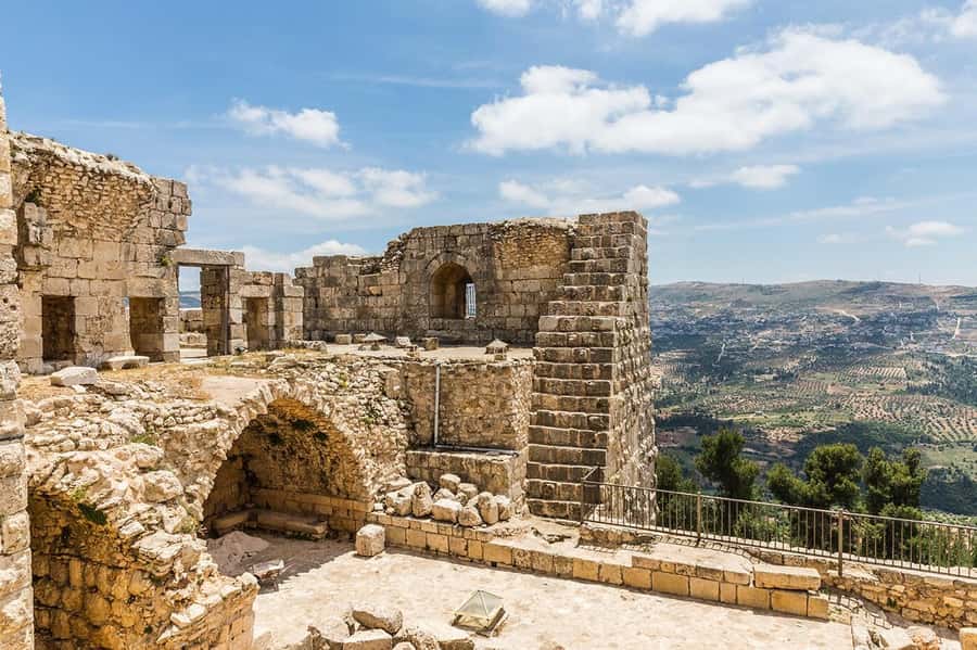 From Amman: Jerash and Ajloun Day Tour - The drive from Amman to the Roman north