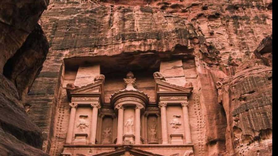 From Amman: Petra and Dead Sea Day Trip - Petra in three hours