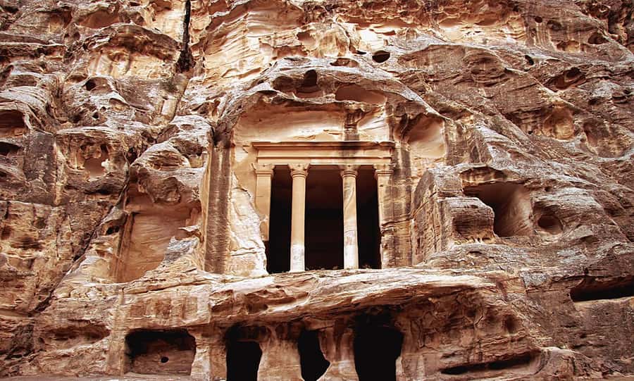 From Amman: Private Petra Day Trip with Guide - The long road south from Amman