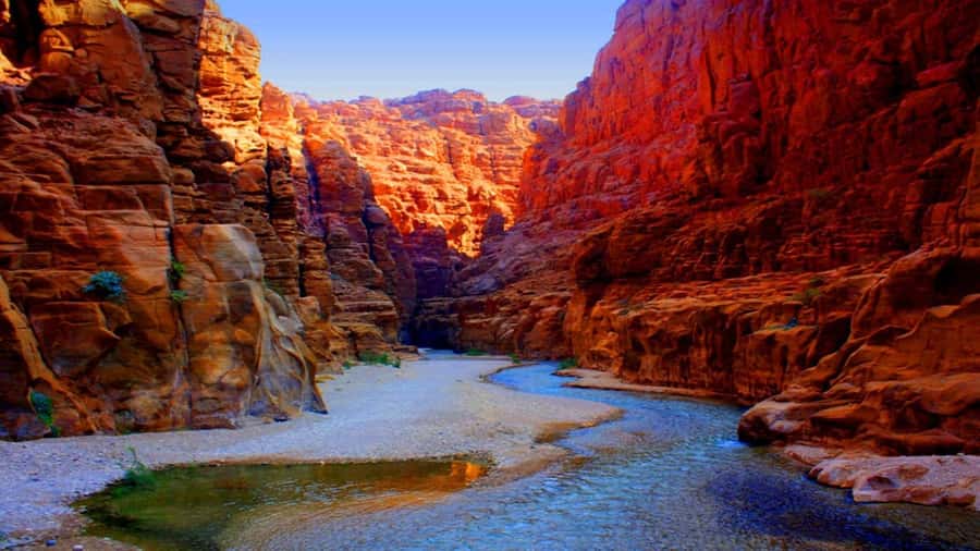 From Amman: Wadi Mujib Siq Trail Private Hiking Tour - Arriving at the Mujib Bridge and visitor center