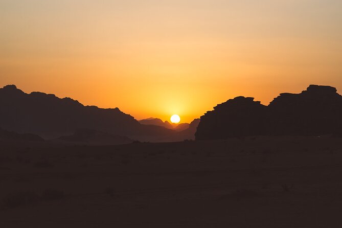 From Aqaba: Wadi Rum Desert Tour with taxi transfers from Aqaba - Desert lunch with a Bedouin host
