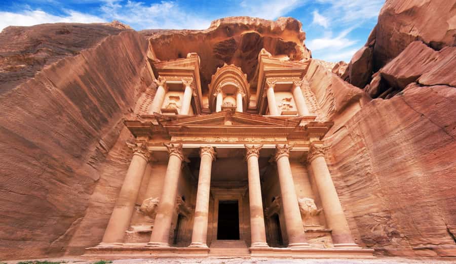 From Eilat: Petra Tour with Transfer and Lunch - Entering Petra through the Siq