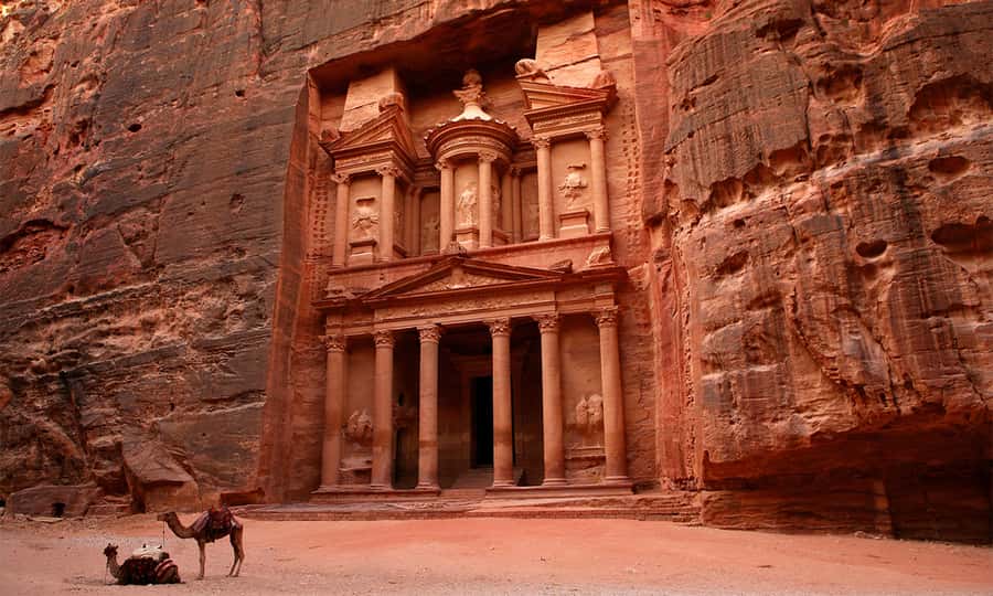 From Sharm El Sheikh: Day Tour to Petra by Ferry - Entering Petra through the Siq