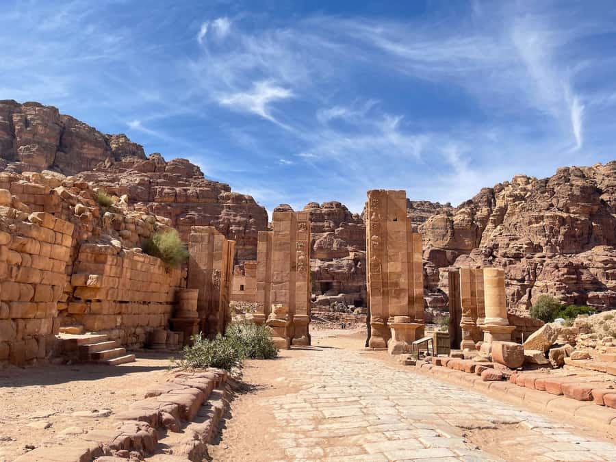 From Tel Aviv: Guided Day Trip to Petra with Lunch - Royal Tombs, Theater, and the wider city