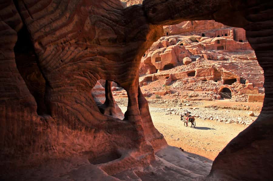 From Tel Aviv: Petra 1-Day Guided Tour with Transfers - The return through Aqaba and Wadi Rum