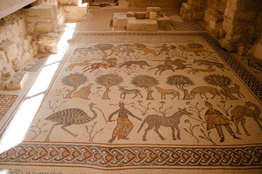 From Tel Aviv: Petra 2-Day Tour - Mount Nebo and Madaba add useful context
