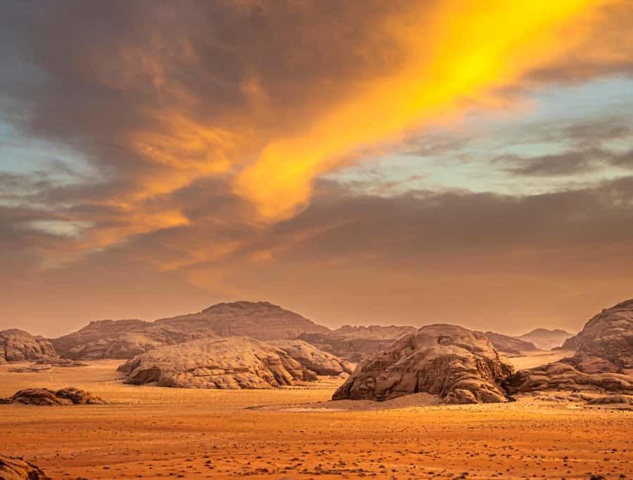 From Tel Aviv: Petra & Wadi Rum Glamping 2-Day Tour - Reaching Petra after the Desert Highway