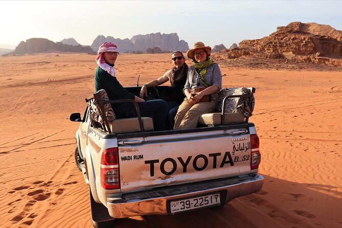 Full Day 4x4 Classic Desert Tour with overnight in private tent - Red Sand Dunes and the freedom to explore