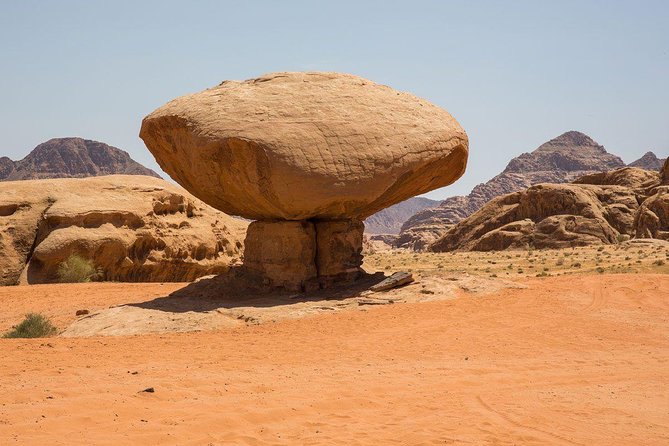 Full day jeep tour - Lawrence’s House and the desert’s human stories
