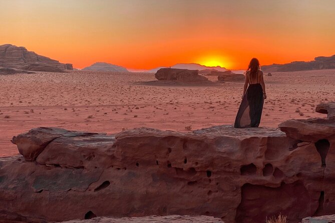 Full Day Jeep Tour + Night Under the Stars - Khazali Canyon and Nabatean inscriptions
