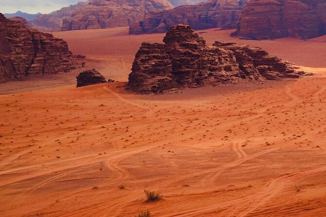 Full-Day Jeep Tour, Wadi Rum Desert Highlights - Khazali Canyon and ancient marks in the rock