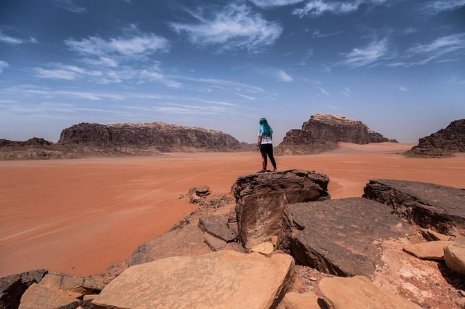 Full Day Jeep Tour with Overnight in beduin Camp Stay! (All Meals Included) - White Desert, Mushroom Rock, and Abu Khashaba Canyon