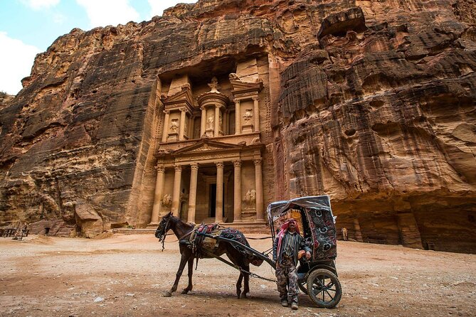 Full Day Petra and Wadi Rum Tour from Amman - Crossing into Wadi Rum by 4x4