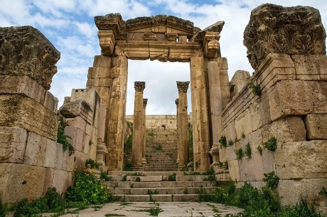 Full day Tour in Jerash and Dead sea from Amman - The private format and driver service