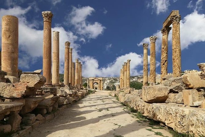 Full Day Tour : Jerash, Ajloun, Umm Qais - What the private vehicle adds
