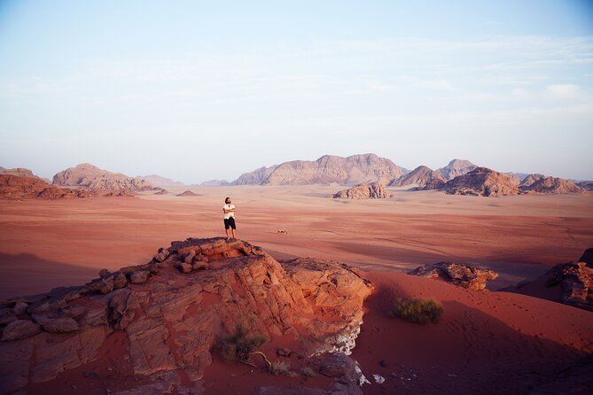 Half-Day Jeep Safari "Wadi Rum Highlights!" w/ Professional Bedouin Guide - Canyons, valleys, and rock bridges
