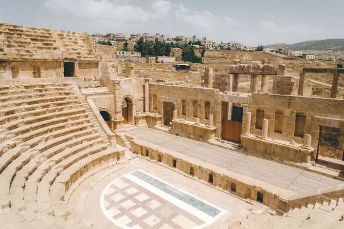 Jerash Half-Day Tour From Amman - Columns, arches, and the Roman streets