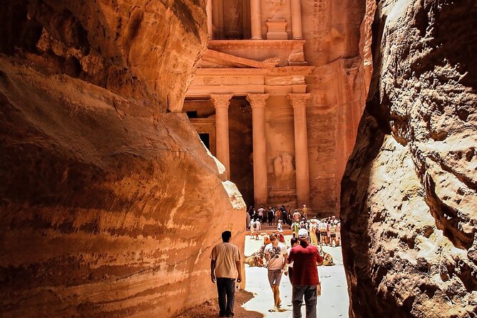 Jordan's Gems Full Day Tours: Petra, Wadi Rum, Madaba, Mt.Nebo - The long road south to Petra