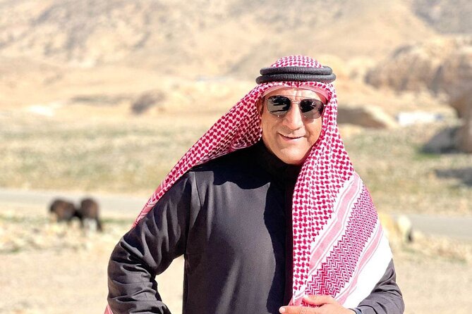 Jordan Tour: Private Driver - Luxurious car - Airport pickup at Queen Alia or King Hussein