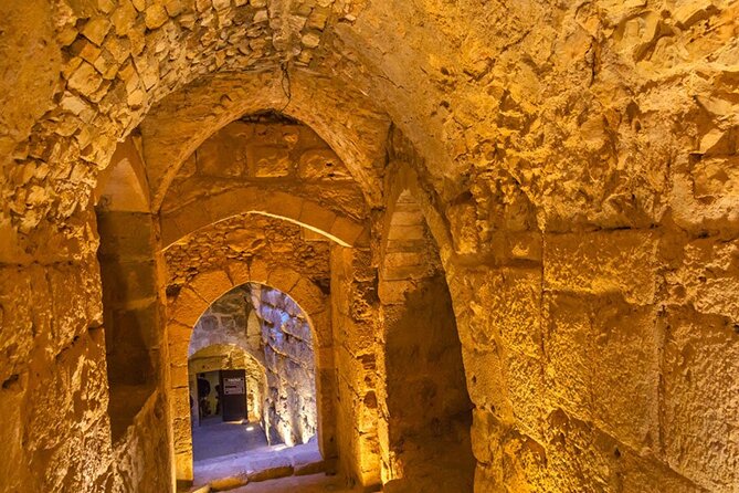 Journey Through Jordan's History Tour - Amman’s old center: ancient stones and present-day life