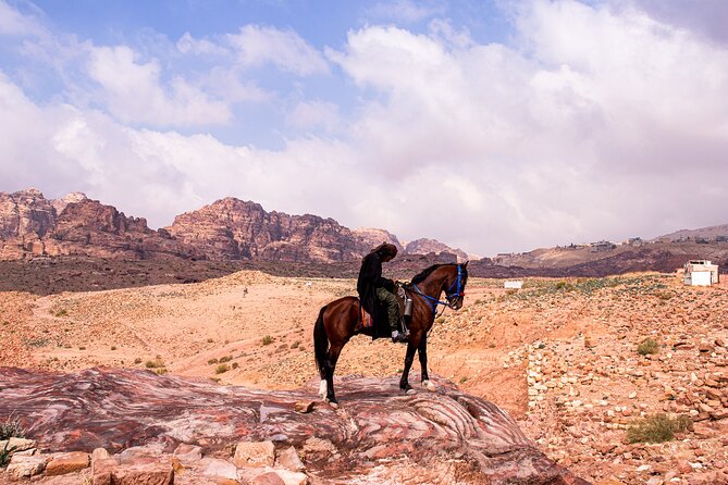Literary tourism experience in Petra - Women’s lives, guiding, and the writer behind the tour