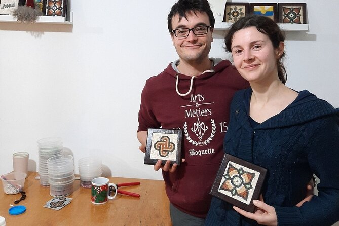 Mosaic Art Class in Amman - Learning the basic mosaic method