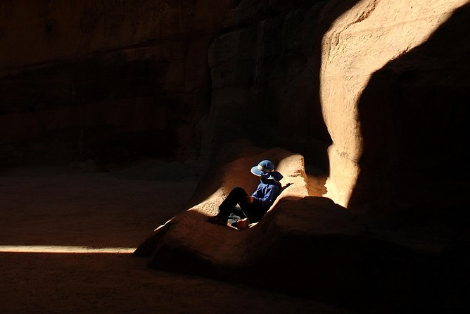 MULTI DAYS TOURS | TWO Days tour in PETRA | The Jordanian Mappers - Day two: entering Petra through the Siq