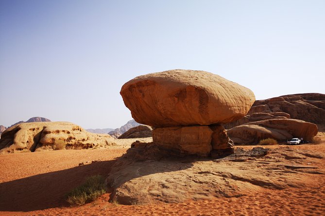 One Day Tour Wadi Rum - Petroglyphs and archaeological traces in the desert