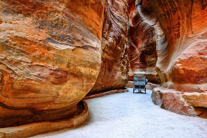 Petra and Wadi Rum Day Trip from Amman - Lunch, Water, and the Long Southbound Route