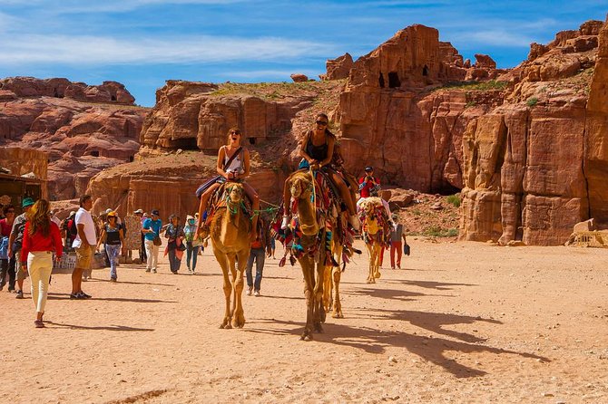 Petra Excursion from Dead Sea - Five hours among facades, tombs, and carved stone