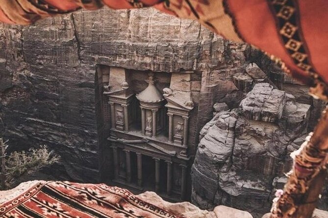 Petra Full-Day Private Tour from Amman or Airport - Walking into Petra through the Siq