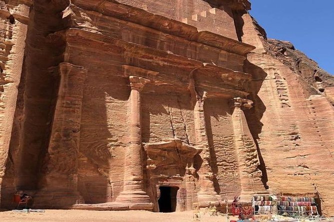 Petra Transfer From Or To Amman - Arriving at your Petra hotel